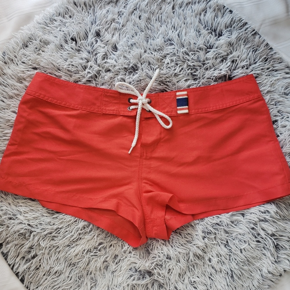 Womans Sperry board shorts